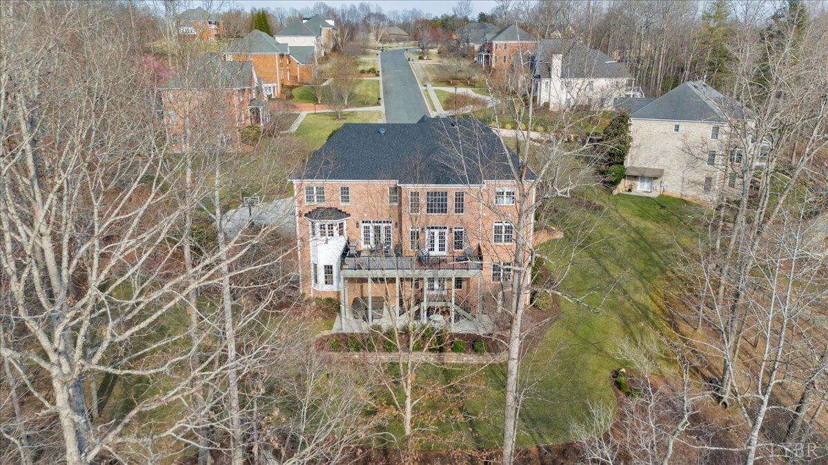 Lynchburg, Virginia 24503, United States, 5 Bedrooms Bedrooms, ,6 BathroomsBathrooms,Residential,Pending,89785