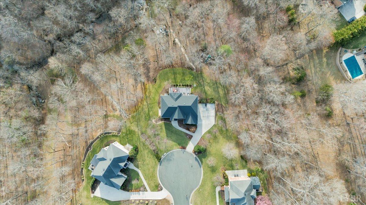 Lynchburg, Virginia 24503, United States, 5 Bedrooms Bedrooms, ,6 BathroomsBathrooms,Residential,Pending,89785