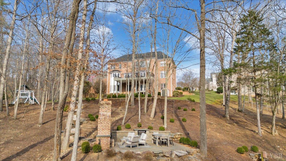 Lynchburg, Virginia 24503, United States, 5 Bedrooms Bedrooms, ,6 BathroomsBathrooms,Residential,Pending,89785