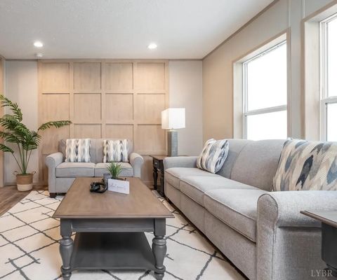 Tiny photo for 2730 Confederate Avenue, Lynchburg, VA 24501 (MLS # 363671)