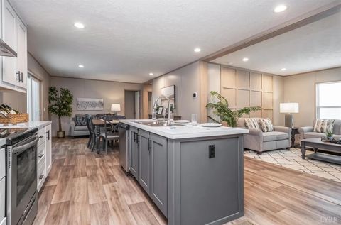 Tiny photo for 2730 Confederate Avenue, Lynchburg, VA 24501 (MLS # 363671)