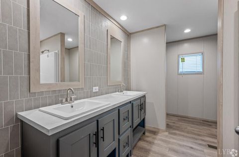 Tiny photo for 2730 Confederate Avenue, Lynchburg, VA 24501 (MLS # 363671)