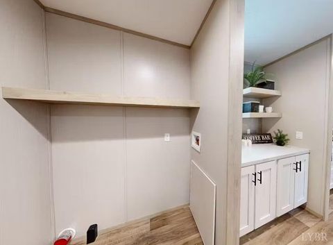 Tiny photo for 2730 Confederate Avenue, Lynchburg, VA 24501 (MLS # 363671)