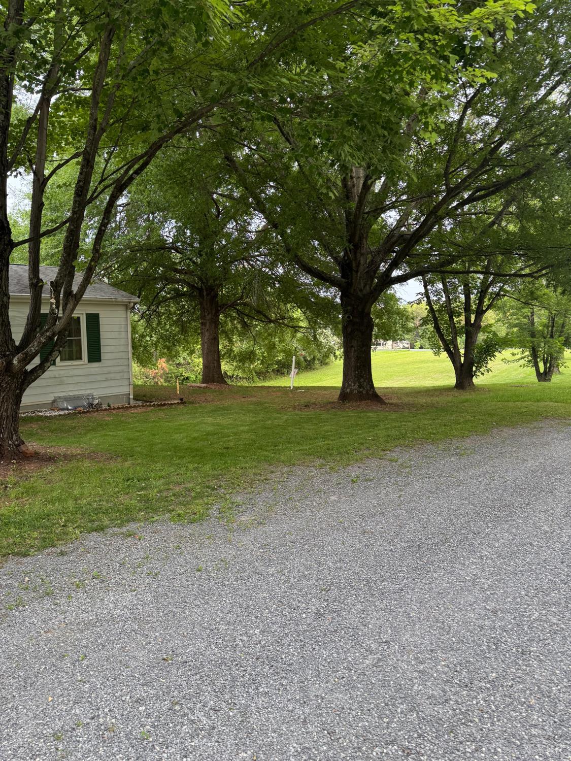 100 New Chapel Road, Rustburg, Virginia image 3