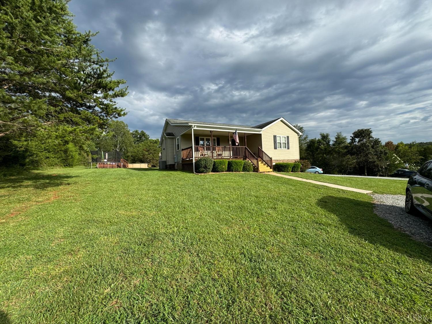 5870 New London Road, Forest, Virginia image 1