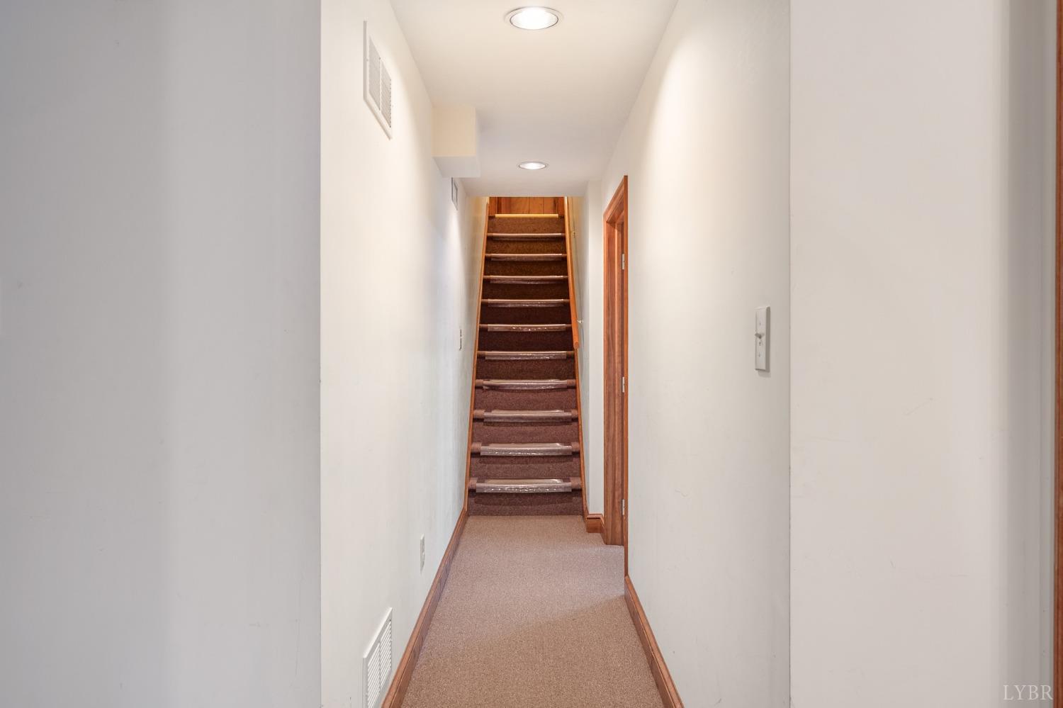 921 Watson Place, Bedford, Virginia image 32