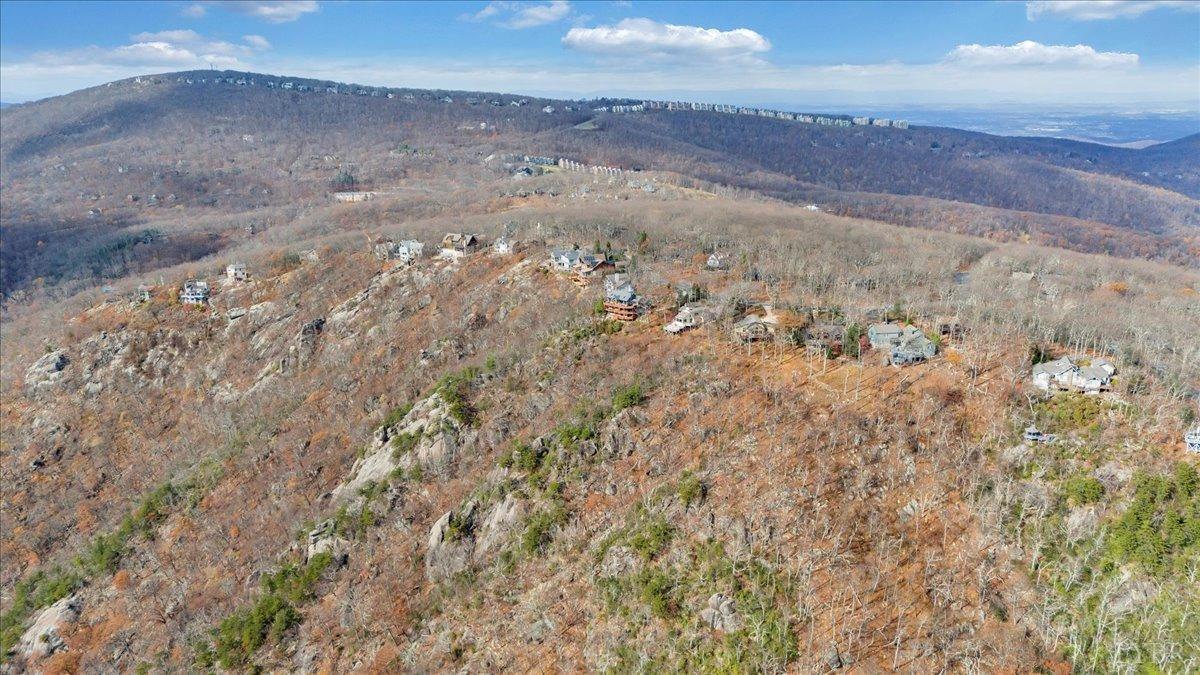 Wintergreen, Virginia 22967, United States, 6 Bedrooms Bedrooms, ,6 BathroomsBathrooms,Residential,Active,33948
