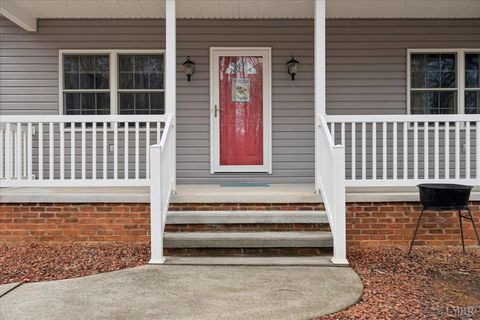 Tiny photo for 2064 Parker Road, Bedford, VA 24523 (MLS # 364838)