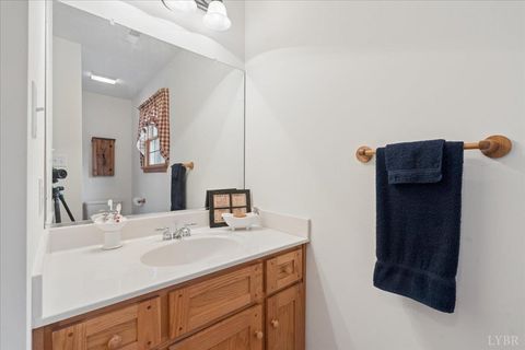 Tiny photo for 2064 Parker Road, Bedford, VA 24523 (MLS # 364838)