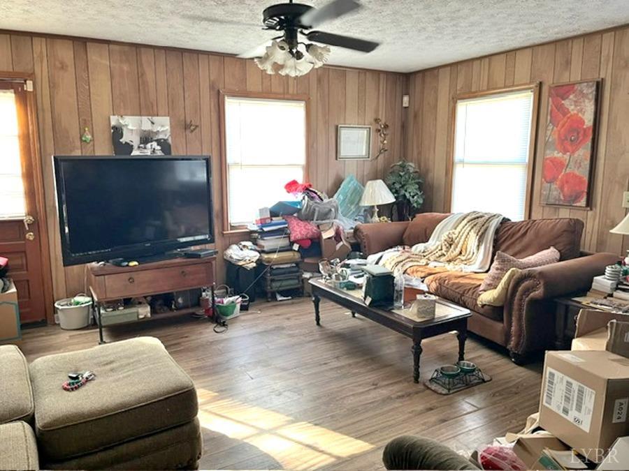 1028 Whitt Loop Loop, Alton, Virginia image 4