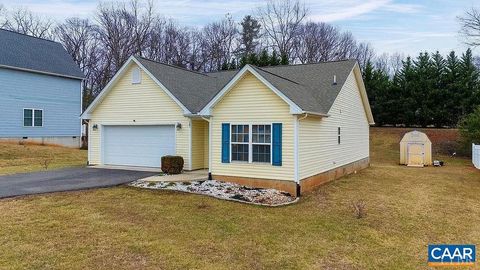 Tiny photo for 147 W STRATFORD PL Pl, Madison Heights, VA 24572 (MLS # 365032)