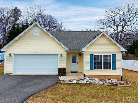 Photo of 147 W STRATFORD PL Pl, Madison Heights, VA 24572 (MLS # 365032)