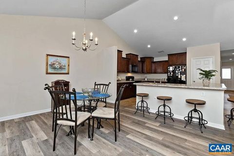 Tiny photo for 147 W STRATFORD PL Pl, Madison Heights, VA 24572 (MLS # 365032)