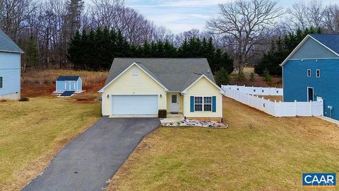 Tiny photo for 147 W STRATFORD PL Pl, Madison Heights, VA 24572 (MLS # 365032)