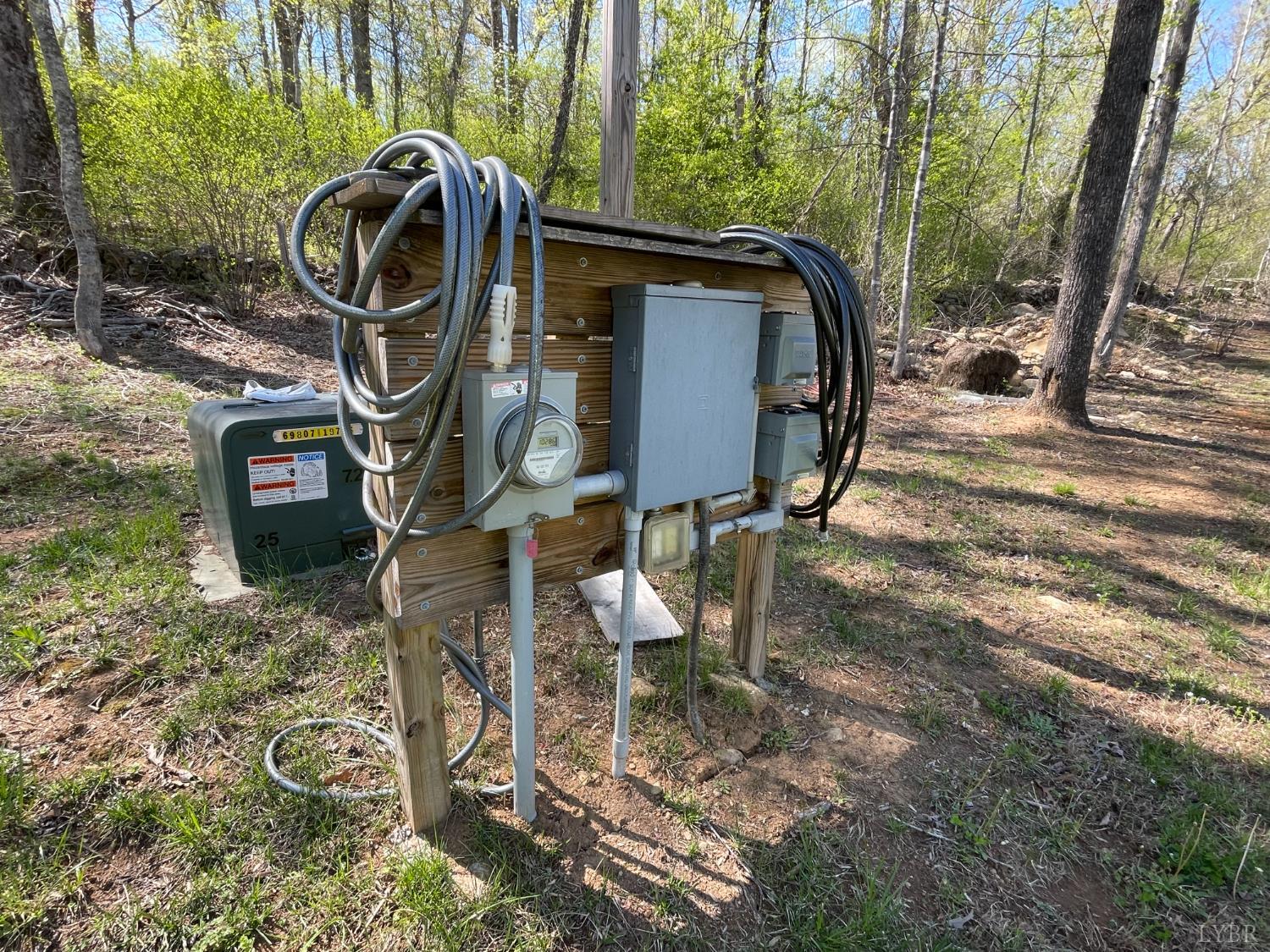 N Otter Creek Road, Bedford, Virginia image 21