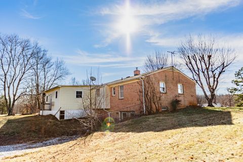 Tiny photo for 1130 Vermillion Road, Appomattox, VA 24522 (MLS # 364252)