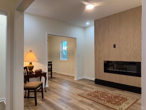 Tiny photo for 2013 Poplar Street, Lynchburg, VA 24504 (MLS # 362129)