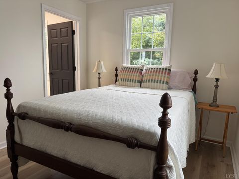 Tiny photo for 2013 Poplar Street, Lynchburg, VA 24504 (MLS # 362129)