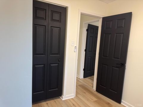 Tiny photo for 2013 Poplar Street, Lynchburg, VA 24504 (MLS # 362129)