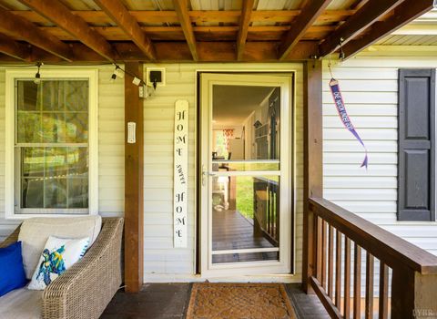 Tiny photo for 1122 Walnut Springs Drive, Bedford, VA 24523 (MLS # 365307)