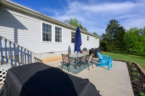 Tiny photo for 1122 Walnut Springs Drive, Bedford, VA 24523 (MLS # 365307)