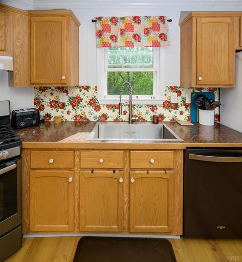 Tiny photo for 1122 Walnut Springs Drive, Bedford, VA 24523 (MLS # 365307)