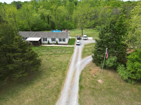 Tiny photo for 1122 Walnut Springs Drive, Bedford, VA 24523 (MLS # 365307)