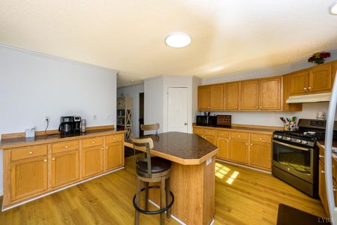 Tiny photo for 1122 Walnut Springs Drive, Bedford, VA 24523 (MLS # 365307)