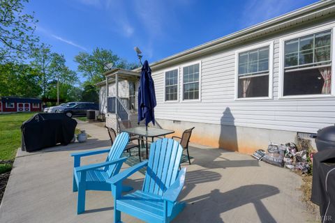 Tiny photo for 1122 Walnut Springs Drive, Bedford, VA 24523 (MLS # 365307)