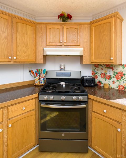 Tiny photo for 1122 Walnut Springs Drive, Bedford, VA 24523 (MLS # 365307)