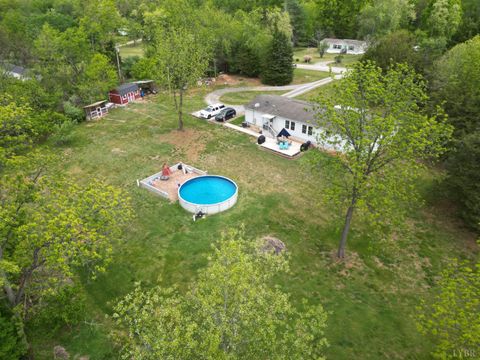 Tiny photo for 1122 Walnut Springs Drive, Bedford, VA 24523 (MLS # 365307)