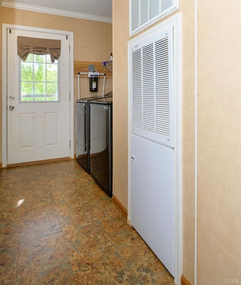 Tiny photo for 1122 Walnut Springs Drive, Bedford, VA 24523 (MLS # 365307)