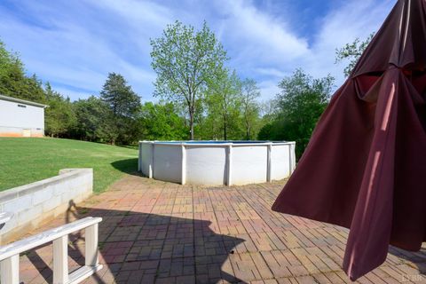 Tiny photo for 1122 Walnut Springs Drive, Bedford, VA 24523 (MLS # 365307)