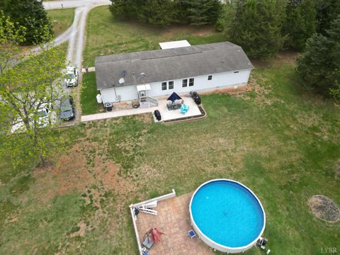 Tiny photo for 1122 Walnut Springs Drive, Bedford, VA 24523 (MLS # 365307)