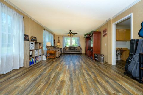 Tiny photo for 1122 Walnut Springs Drive, Bedford, VA 24523 (MLS # 365307)