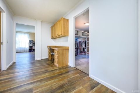 Tiny photo for 1122 Walnut Springs Drive, Bedford, VA 24523 (MLS # 365307)