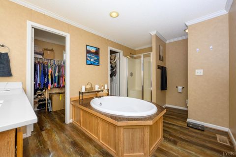 Tiny photo for 1122 Walnut Springs Drive, Bedford, VA 24523 (MLS # 365307)