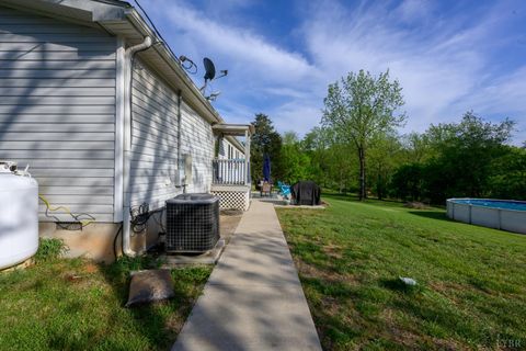 Tiny photo for 1122 Walnut Springs Drive, Bedford, VA 24523 (MLS # 365307)