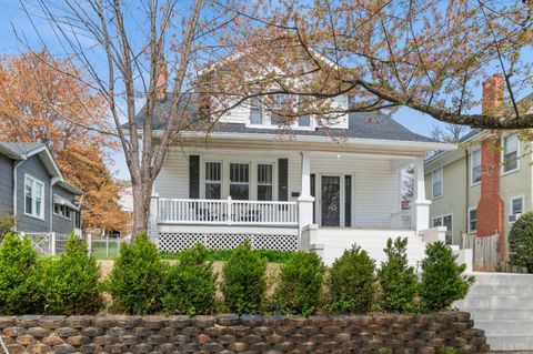 Photo of 318 Westover Boulevard, Lynchburg, VA 24501 (MLS # 365377)