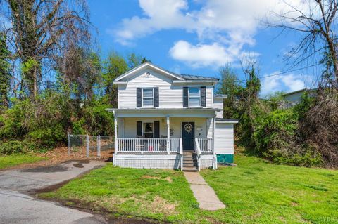 Homes For Sale - 219 Pleasant Street<br/> Lynchburg, VA 24501