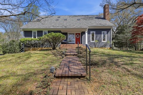 Homes For Sale - 2620 Cedar Drive<br/> Lynchburg, VA 24503