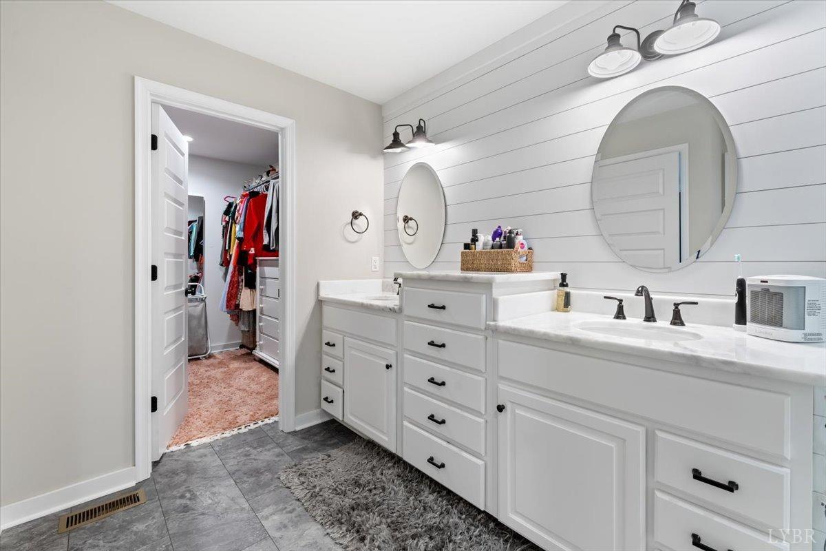 1018 Everett View Lane, Forest, Virginia image 32