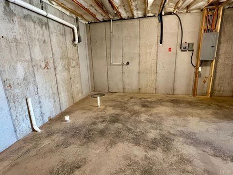 Tiny photo for 112 Graham Creek Road, Madison Heights, VA 24572 (MLS # 362036)