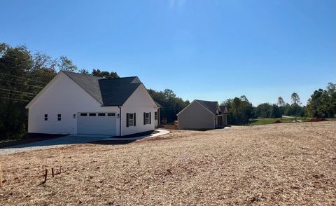 Tiny photo for 112 Graham Creek Road, Madison Heights, VA 24572 (MLS # 362036)