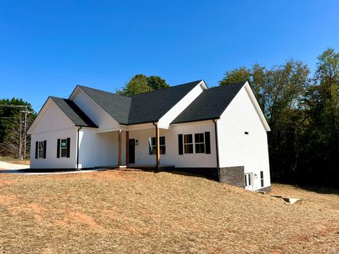 Tiny photo for 112 Graham Creek Road, Madison Heights, VA 24572 (MLS # 362036)