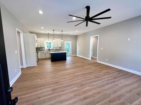 Tiny photo for 112 Graham Creek Road, Madison Heights, VA 24572 (MLS # 362036)