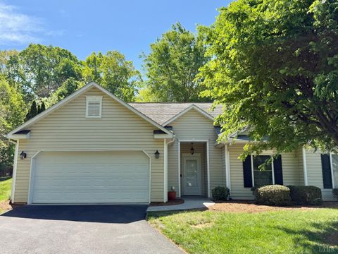 Photo of 76 Fairway Oaks Drive, Hardy, VA 24101 (MLS # 365899)