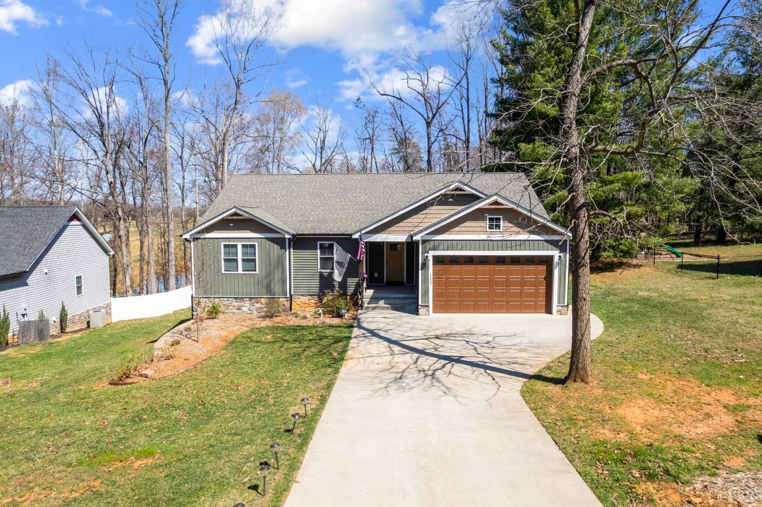 1257 Willow Oak Drive, Forest, Virginia image 1