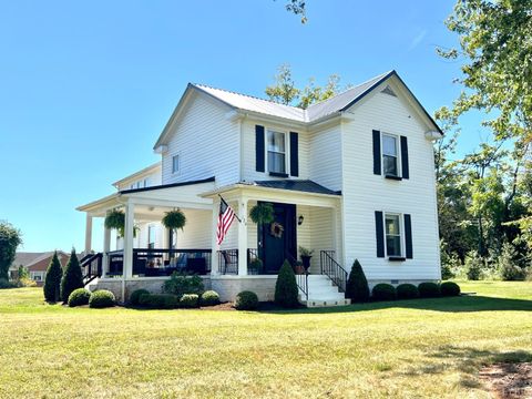 Photo of 120 N Main Street, Amherst, VA 24521 (MLS # 361672)