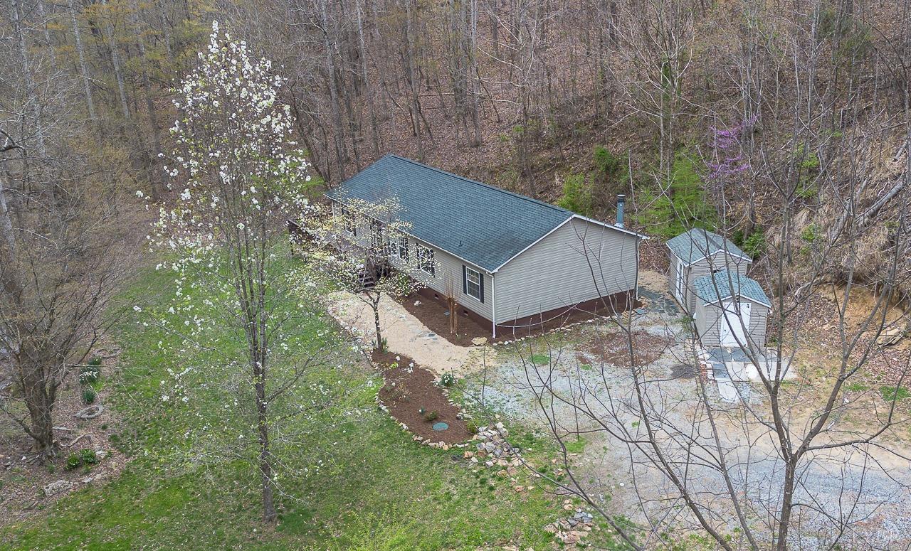 108 Trapper Lane, Vinton, Virginia image 1